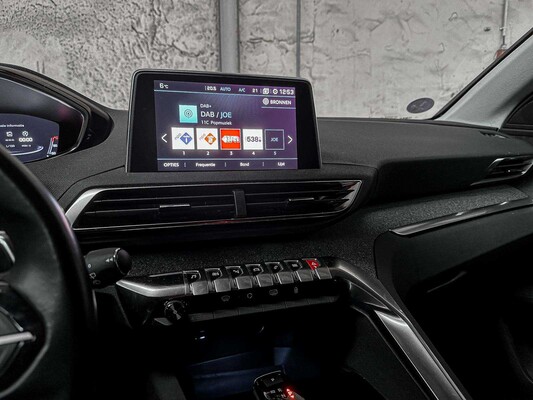 Peugeot 3008 1.2 PureTech Allure 131pk 2019, G-246-KZ