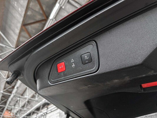 Peugeot 3008 1.2 PureTech Allure 131pk 2019, G-246-KZ