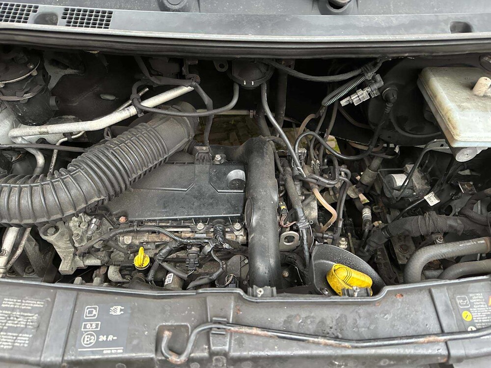 Renault Master T35 2.3 dCi L2H3 Eco 125pk 2013, VD-911-L