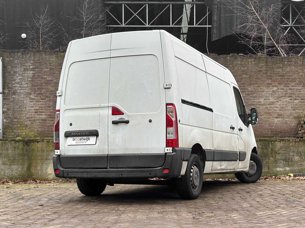 Renault Master T35 2.3 dCi L2H3 Eco 125pk 2013, VD-911-L
