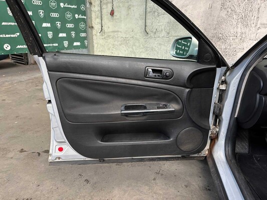 Volkswagen Passat 1.9 TDI Trendline 90pk 2000, 06-FD-FF