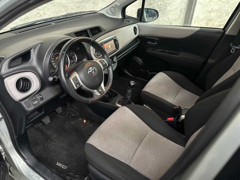 Toyota Yaris 1.3 VVTi Aspiration 2011 98pk, RB-304-D