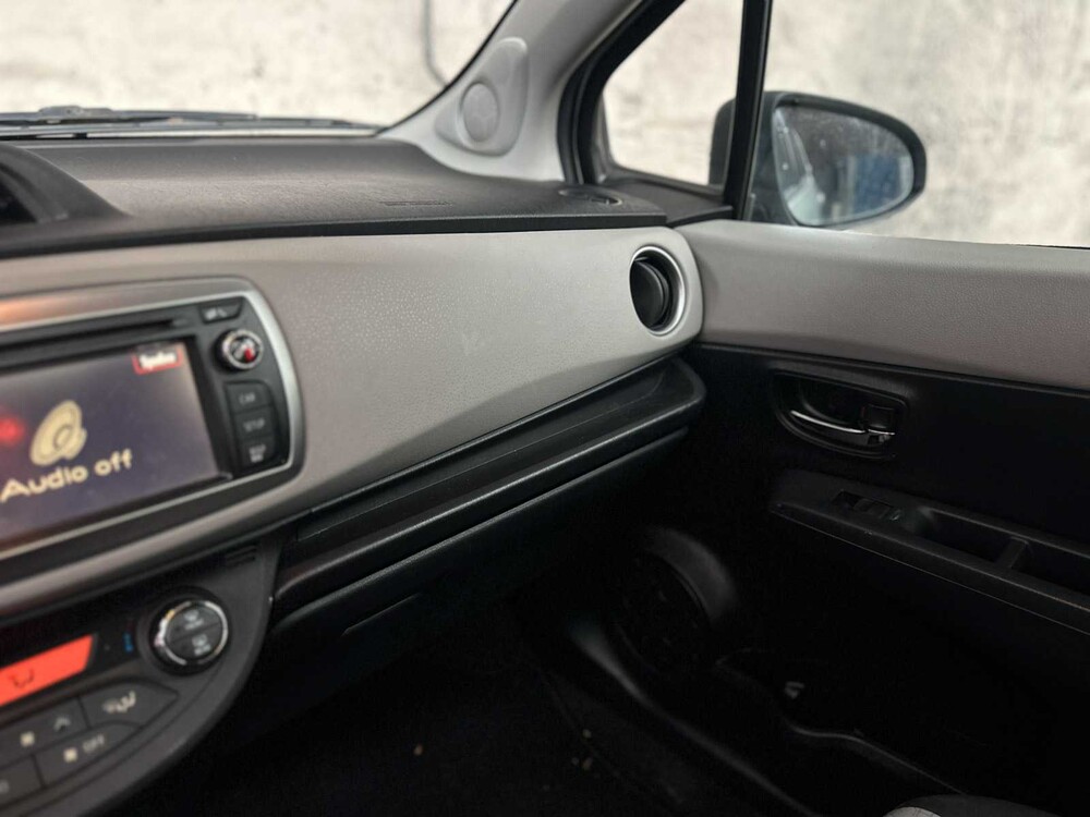 Toyota Yaris 1.3 VVTi Aspiration 2011 98pk, RB-304-D