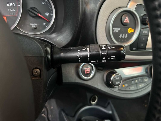 Toyota Yaris 1.3 VVTi Aspiration 2011 98pk, RB-304-D