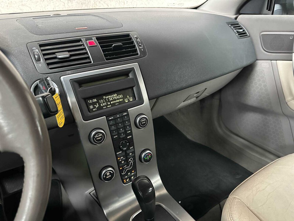 Volvo C70 Convertible 2.4 D5 Momentum 177pk 2007, 05-XL-LL