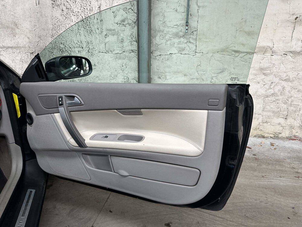 Volvo C70 Convertible 2.4 D5 Momentum 177pk 2007, 05-XL-LL