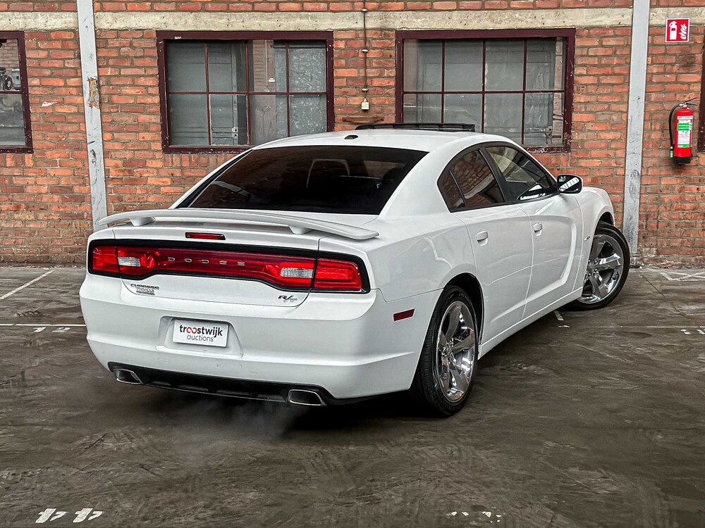 Dodge Charger RT HEMI 5.7 V8 375pk 2013