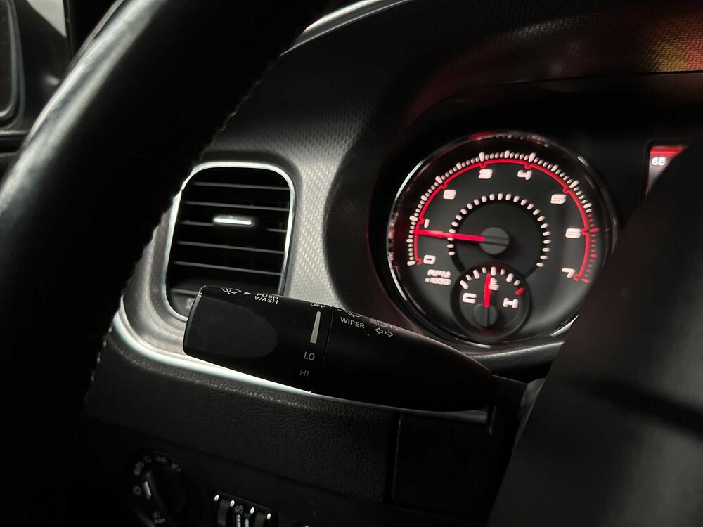 Dodge Charger RT HEMI 5.7 V8 375pk 2013