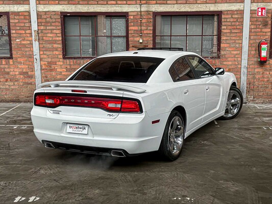 Dodge Charger RT HEMI 5.7 V8 375pk 2013