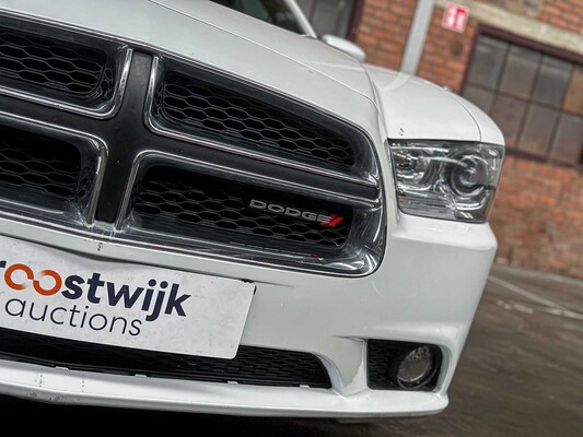 Dodge Charger RT HEMI 5.7 V8 375pk 2013