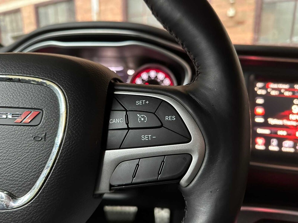 Dodge Challenger SXT PLUS 3.6 V6 305pk 2015