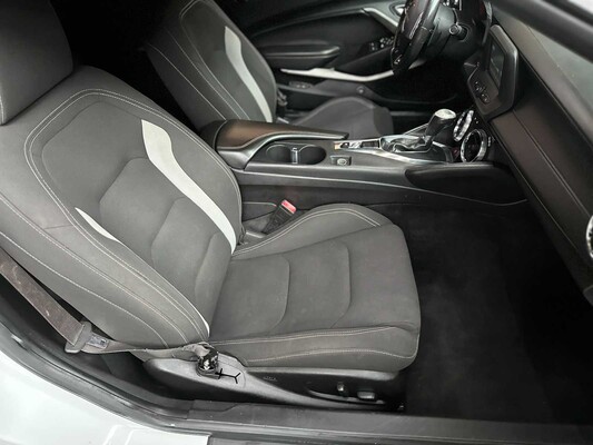 Chevrolet Camaro 1LT 2.0L I4 F DOHC 16V 275pk 2017