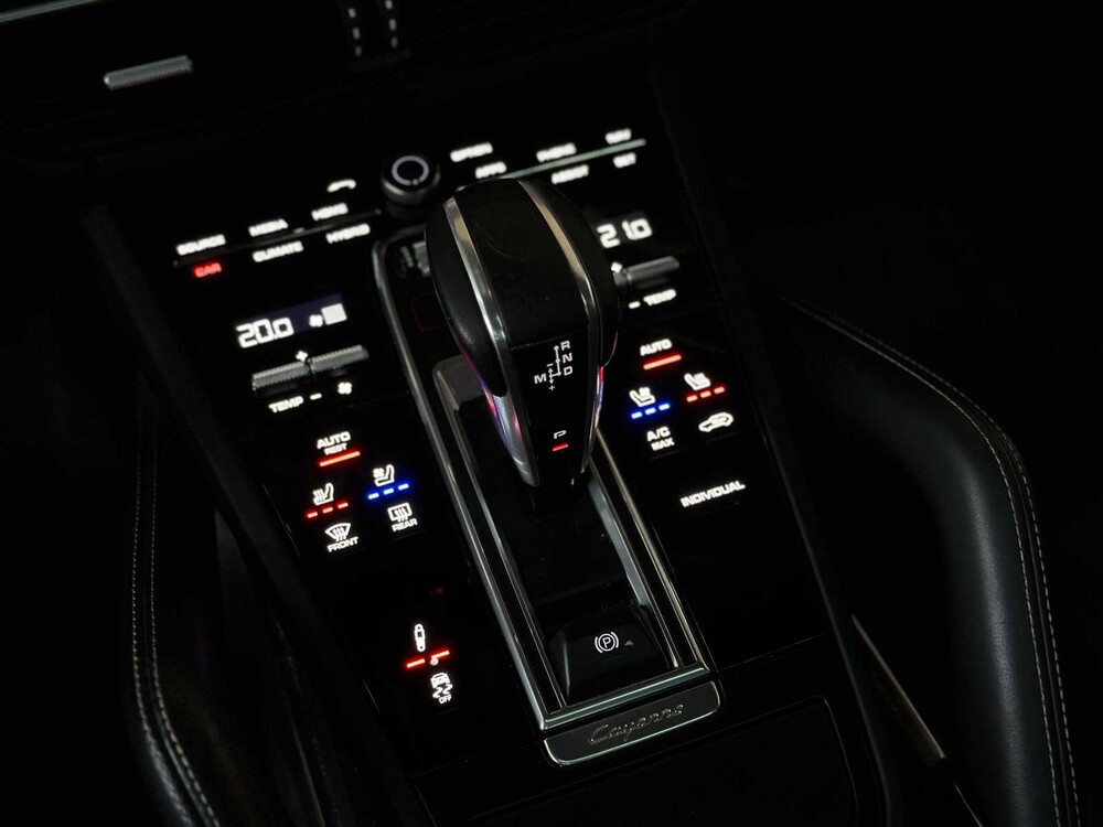 Porsche Cayenne Coupe Turbo S E-Hybrid 4.0 V8 -TECHART CARBON- 680pk 2020 (Origineel-NL), J-707-RT