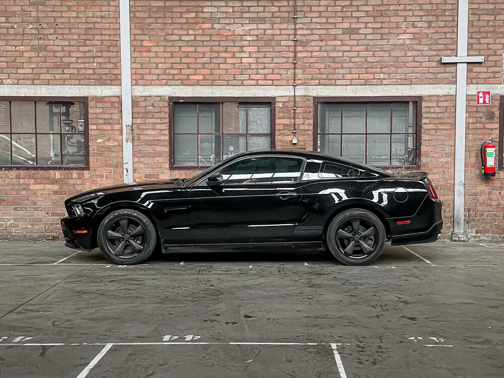 Ford Mustang 3.7 V6 305pk 2013 Coupe