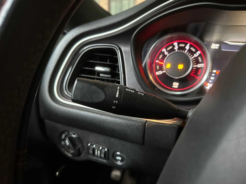 Dodge Challenger SXT 3.6 V6 305PK 2016