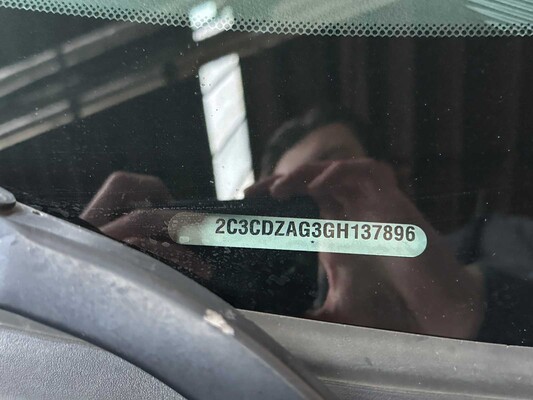 Dodge Challenger SXT 3.6 V6 305PK 2016