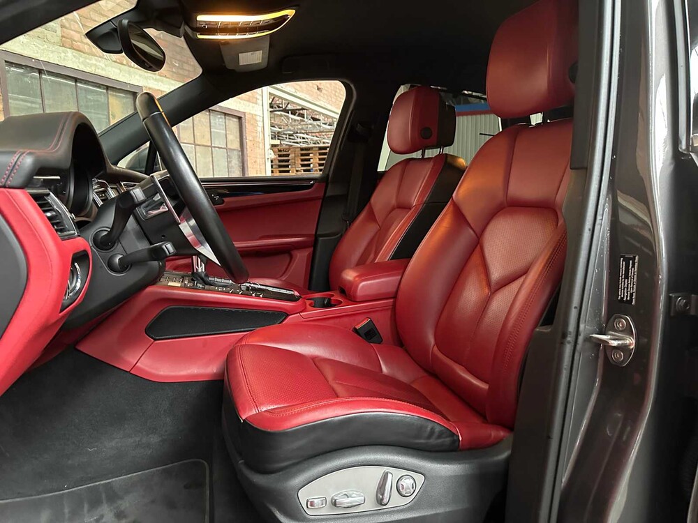 Porsche Macan S 3.0 V6 340pk 2014