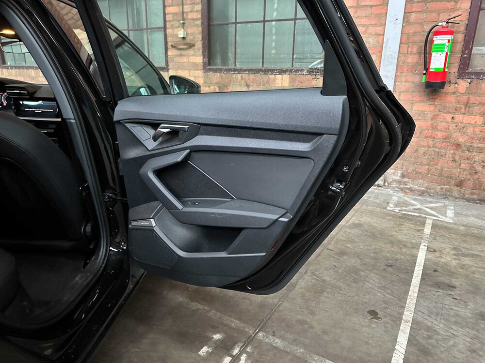 Audi A3 Limousine 30 TFSI S Edition 110pk 2021, Z-259-RT