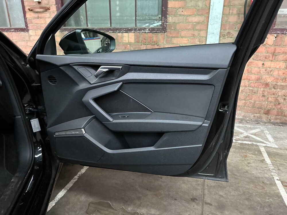 Audi A3 Limousine 30 TFSI S Edition 110pk 2021, Z-259-RT