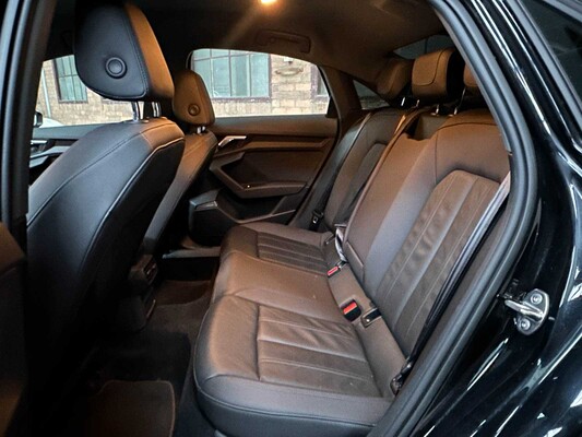 Audi A3 Limousine 30 TFSI S Edition 110pk 2021, Z-259-RT
