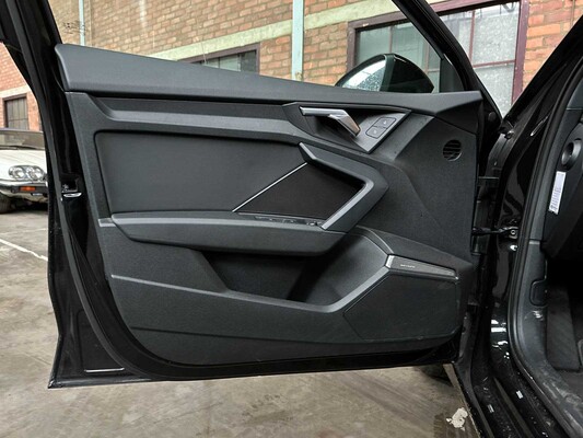 Audi A3 Limousine 30 TFSI S Edition 110pk 2021, Z-259-RT