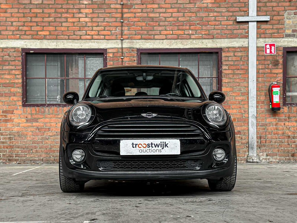 Mini Cooper 1.5 Business 136pk 2016 (Origineel-NL), KR-270-J