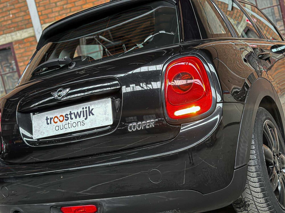 Mini Cooper 1.5 Business 136pk 2016 (Origineel-NL), KR-270-J