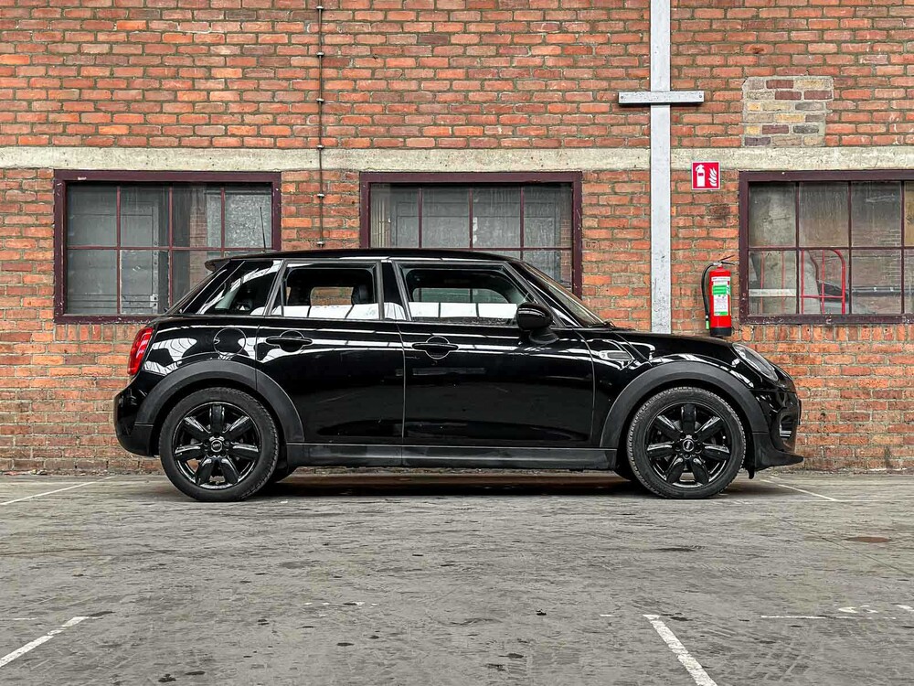 Mini Cooper 1.5 Business 136pk 2016 (Origineel-NL), KR-270-J