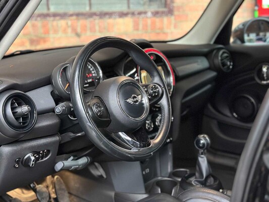 Mini Cooper 1.5 Business 136pk 2016 (Origineel-NL), KR-270-J