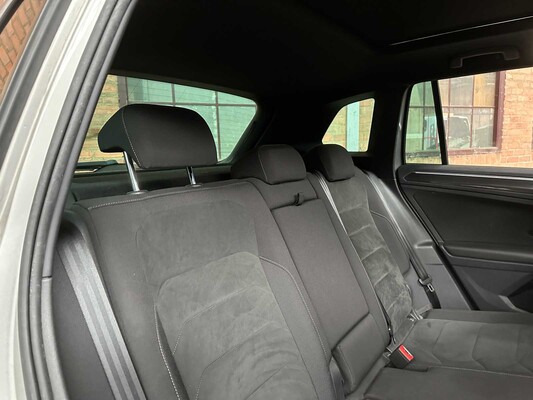 Volkswagen Tiguan 1.4 TSI ACT Highline 148pk 2018 (Origineel-NL), RR-501-H