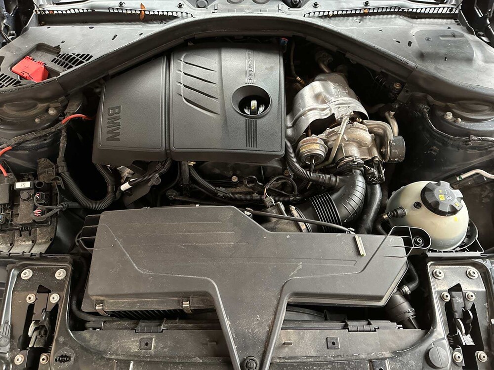 BMW 320i EfficientDynamics Edition Upgrade Edition 170pk 2013 (Origineel-NL) 3-serie, 1-SLL-03