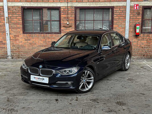 BMW 320i EfficientDynamics Edition Upgrade Edition 170pk 2013 (Origineel-NL) 3-serie, 1-SLL-03