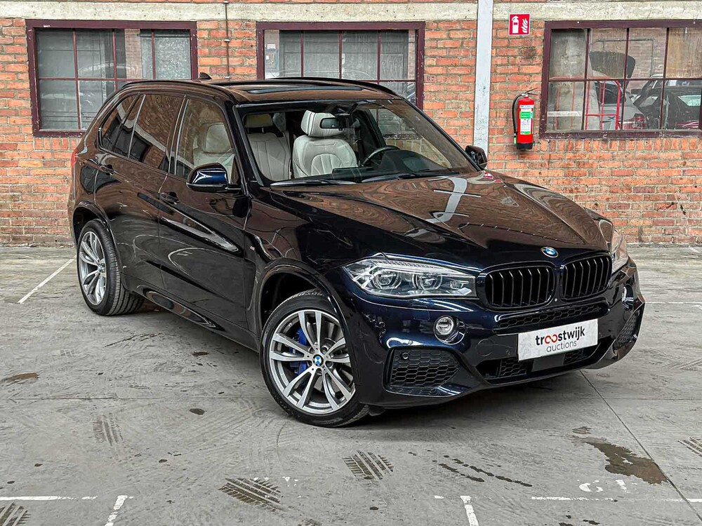 BMW X5 xDrive50i High Executive 4.4 V8 449pk 2016 (Origineel-NL), KP-686-H