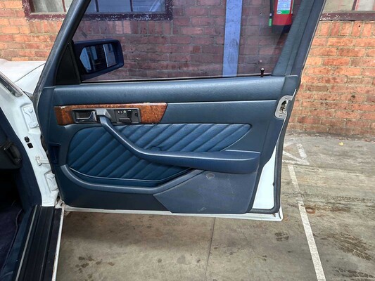 Mercedes-Benz 560 SEL Sedan 4-Deurs 5.6 V8 SOHC 16v 1990 