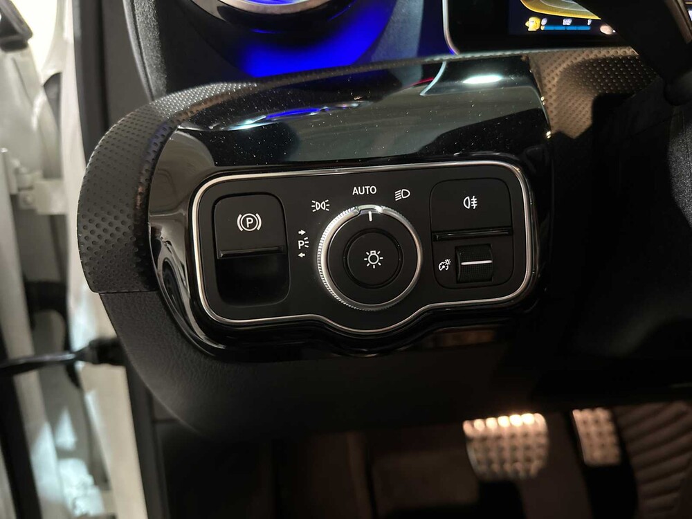 Mercedes-Benz A250 AMG Premium Plus A-klasse 224pk 2019, P-962-GR