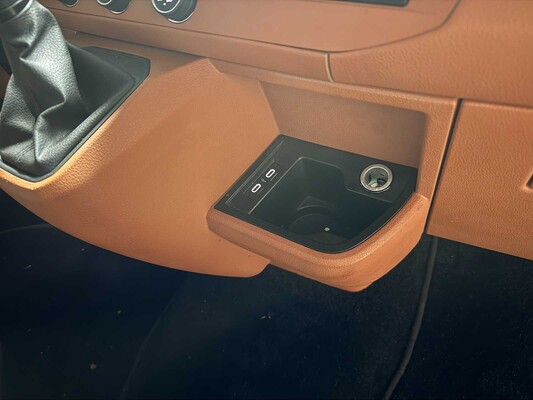 Volkswagen Transporter T6 VIP California Kampeerwagen 180pk 2021, HFF-38-X