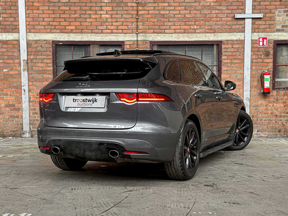 Jaguar F-PACE 3.0 V6 Kompressorgeladener S AWD 35t 381 PS 2018, L-542-RG