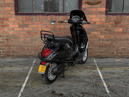 Piaggio Vespa Sprint 4T Sport Scooter, DBF-37-H