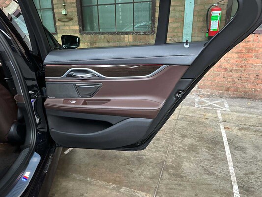 BMW 750d xDrive 400pk 2021 7-serie G11