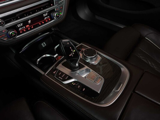 BMW 750d xDrive 400pk 2021 7-serie G11