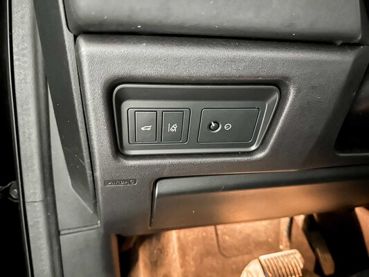 Land Rover Discovery Sport 2.0 TD4 US SE 150pk 2018 (Origineel-NL), V-267-ND