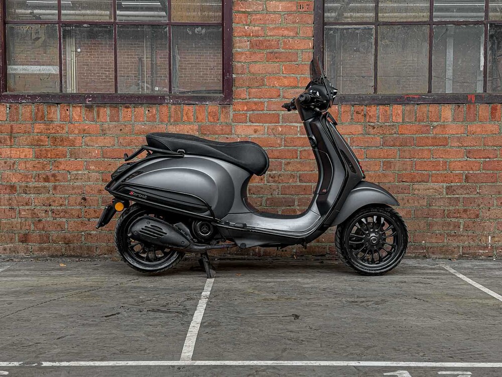 Piaggio Vespa Sprint 4T 2015 Scooter, DBL-64-H