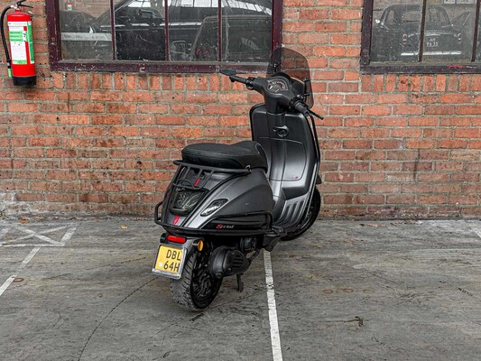 Piaggio Vespa Sprint 4T 2015 Scooter, DBL-64-H