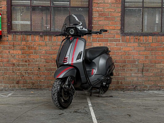 Piaggio Vespa Sprint 4T 2015 Scooter, DBL-64-H