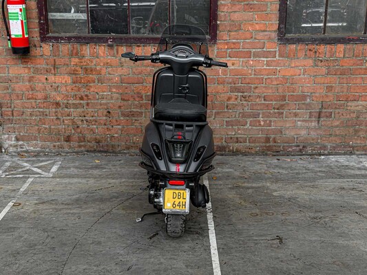 Piaggio Vespa Sprint 4T 2015 Scooter, DBL-64-H