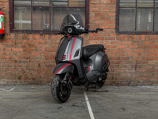 Piaggio Vespa Sprint 4T 2015 Scooter, DBL-64-H