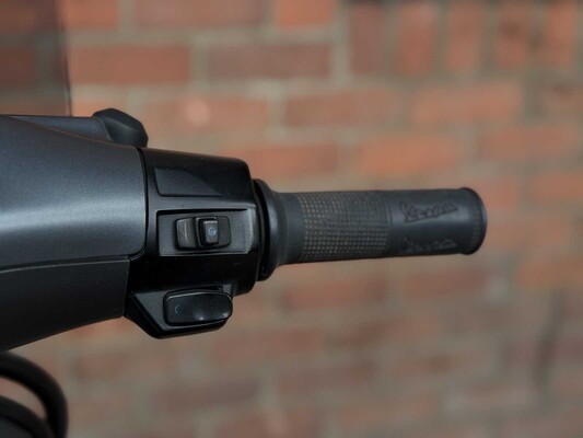 Piaggio Vespa Sprint 4T 2015 Scooter, DBL-64-H