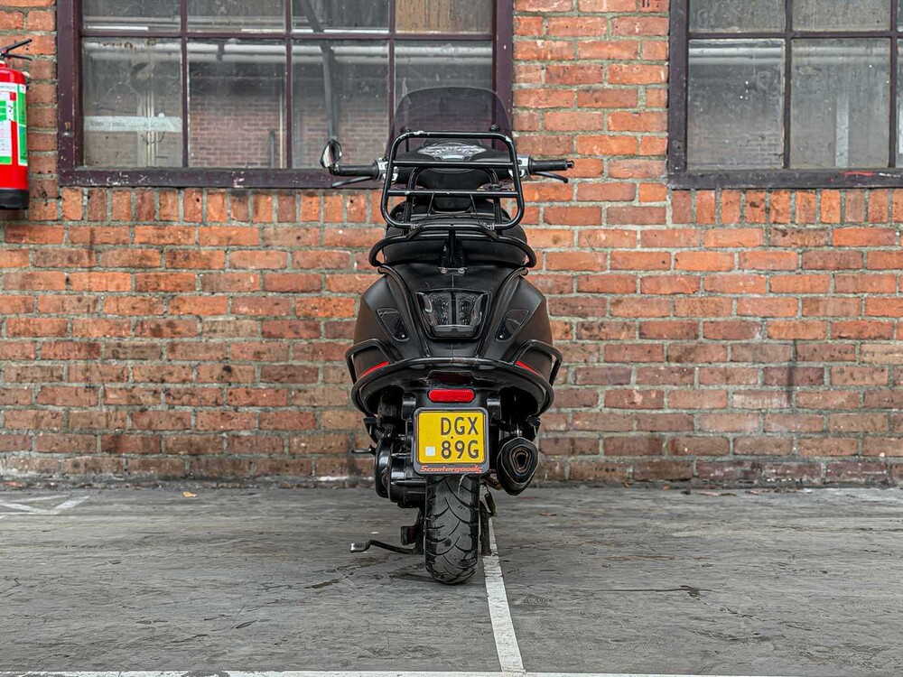 Piaggio Vespa Sprint 4T 2016 Scooter, DGX-89-G