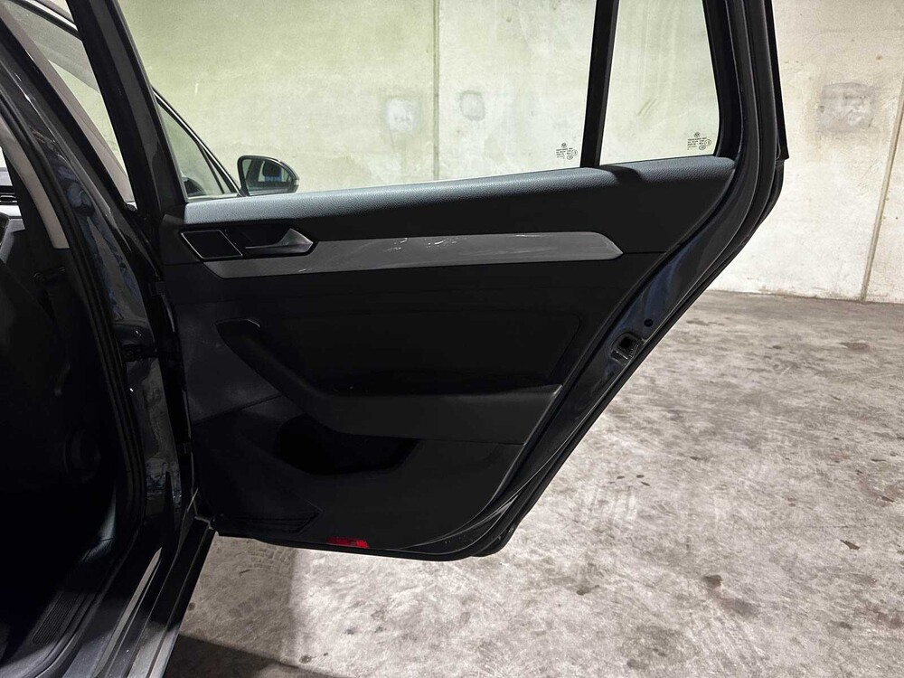 Volkswagen Passat Variant 1.5 TSI Business 150pk 2020 (Origineel-NL+1e eignaar), J-046-XK