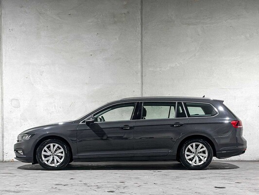 Volkswagen Passat Variant 1.5 TSI Business 150pk 2020 (Origineel-NL+1e eignaar), J-046-XK